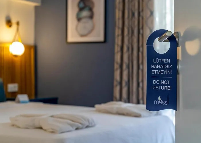 Hotel Massi Near The Sea *