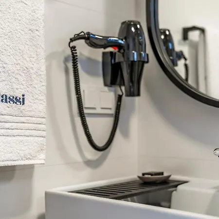 Massi Near The Sea Hotel *