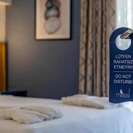 Hotel Massi Near The Sea *