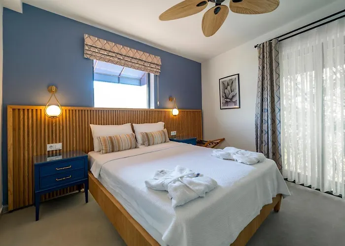 Massi Near The Sea Hotel *