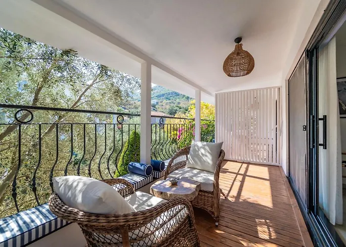 Massi Near The Sea Hotel